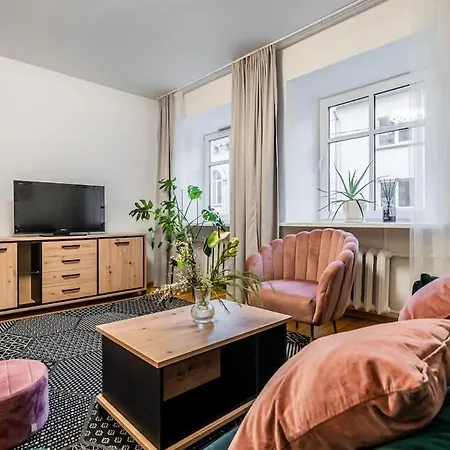 Domillion 1bdr Traku Str Apt&free Parking Tr135 *