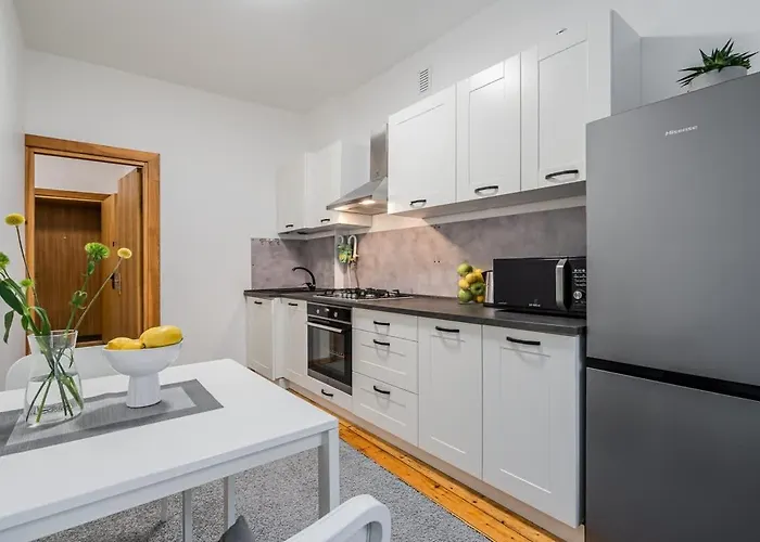 Domillion 1bdr Traku Str Apt&free Parking Tr135 *