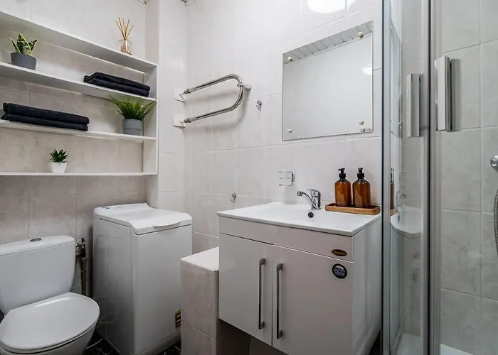 아파트 Domillion 1bdr Traku Str Apt&free Parking Tr135