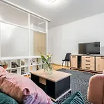 דירה Domillion 1bdr Traku Str Apt&free Parking Tr135