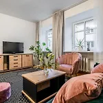 Domillion 1bdr Traku Str Apt&free Parking Tr135 *
